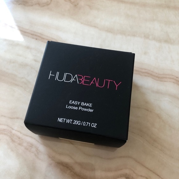 HUDA BEAUTY Loose Powder